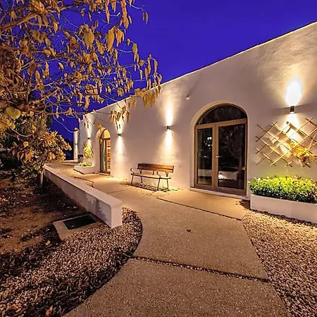 Hotel Artmonia
