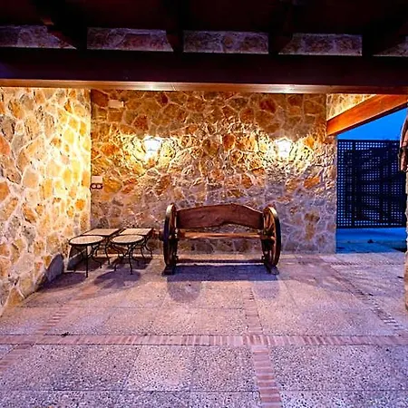 Artmonia Hotel