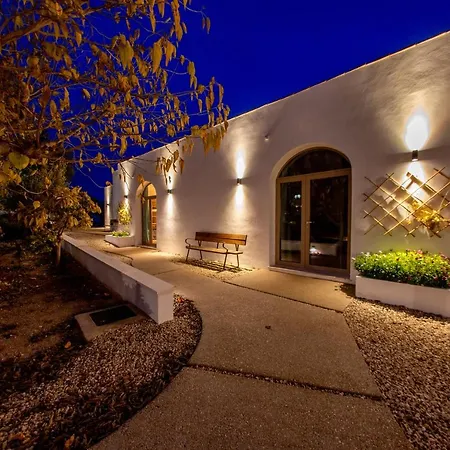 Hotel Artmonia